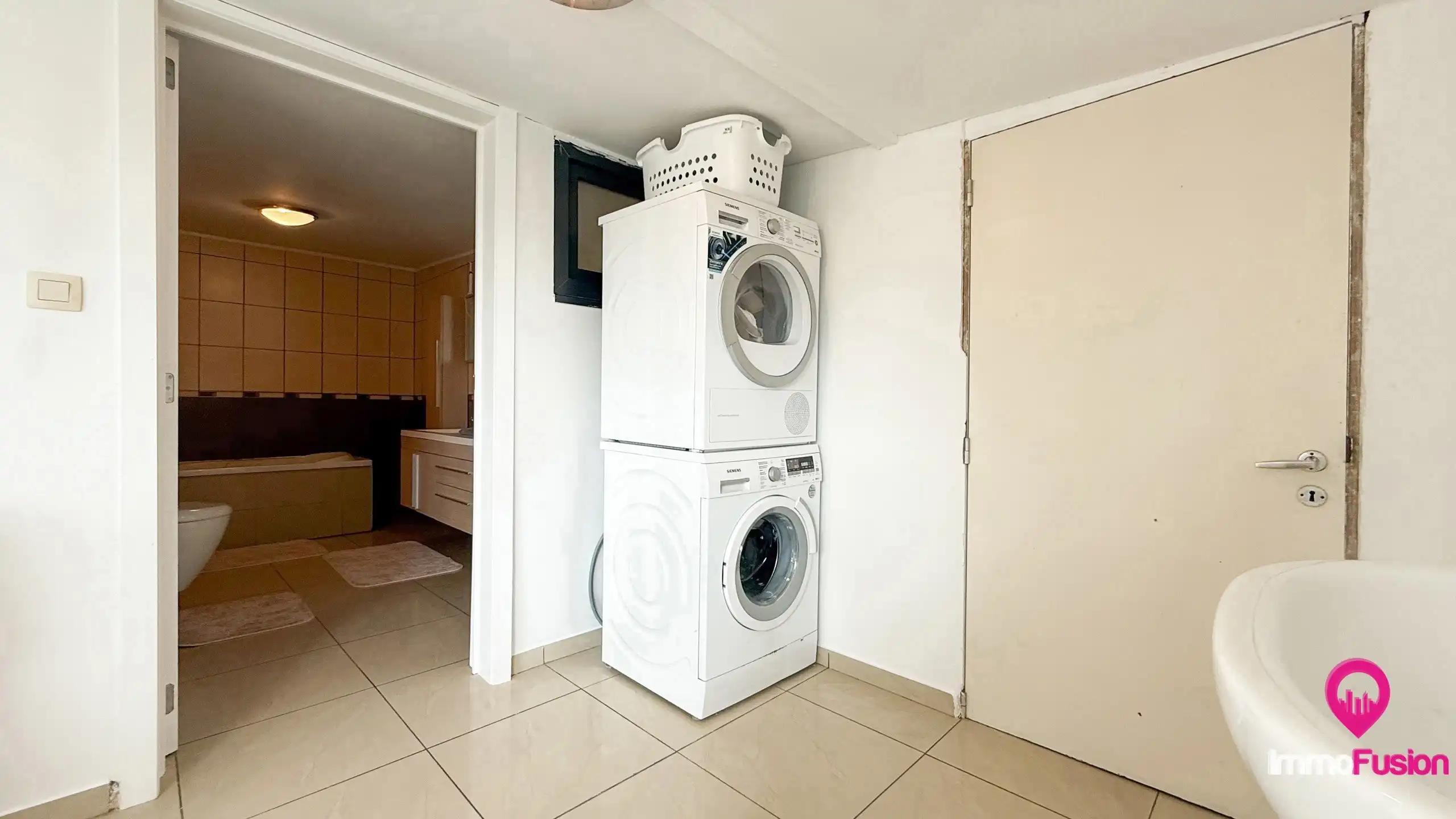 Halfopen woning met tuin en dubbele garage in H-Z! foto 14