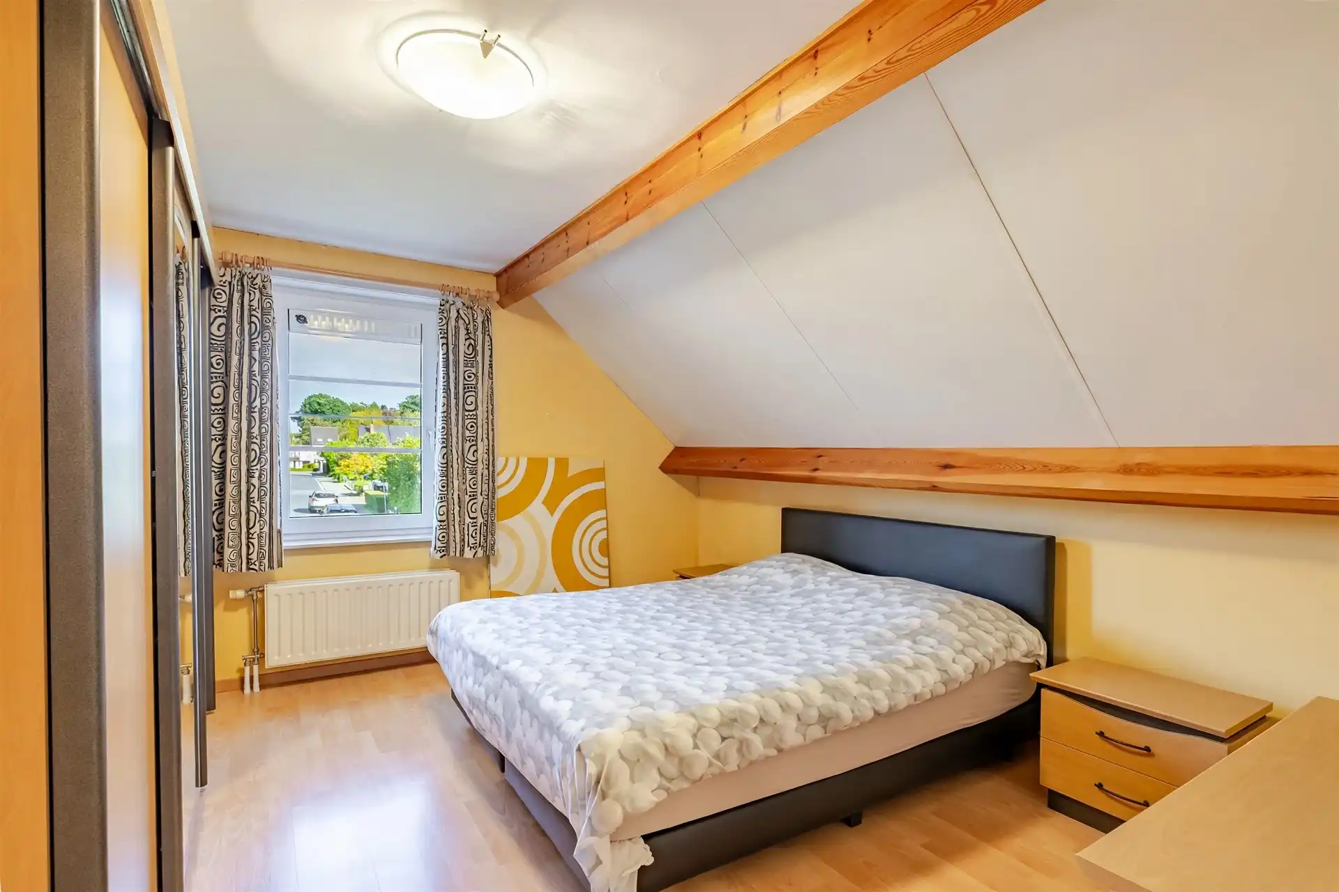 Gezinswoning met 4 slaapkamers en zonnige tuin in Belsele. foto 11