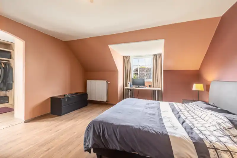 Lichtrijke, instapklare halfopen bebouwing op een droomperceel (608 m²) in de Schrijverswijk foto 11