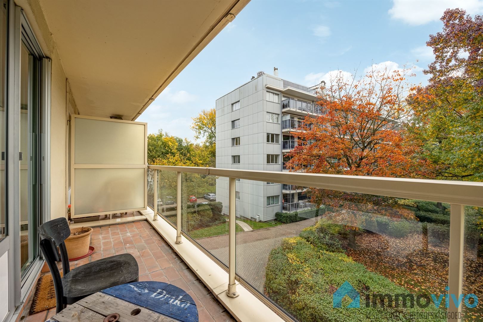 Instapklaar éénslaapkamerappartement met terras en parkzicht foto 13