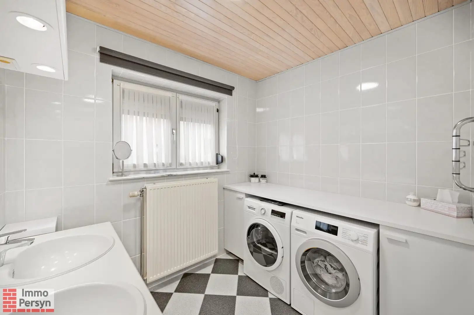Instapklare open bebouwing met zonnepanelen, grote tuin en inpandige garage in Scherpenheuvel foto 17