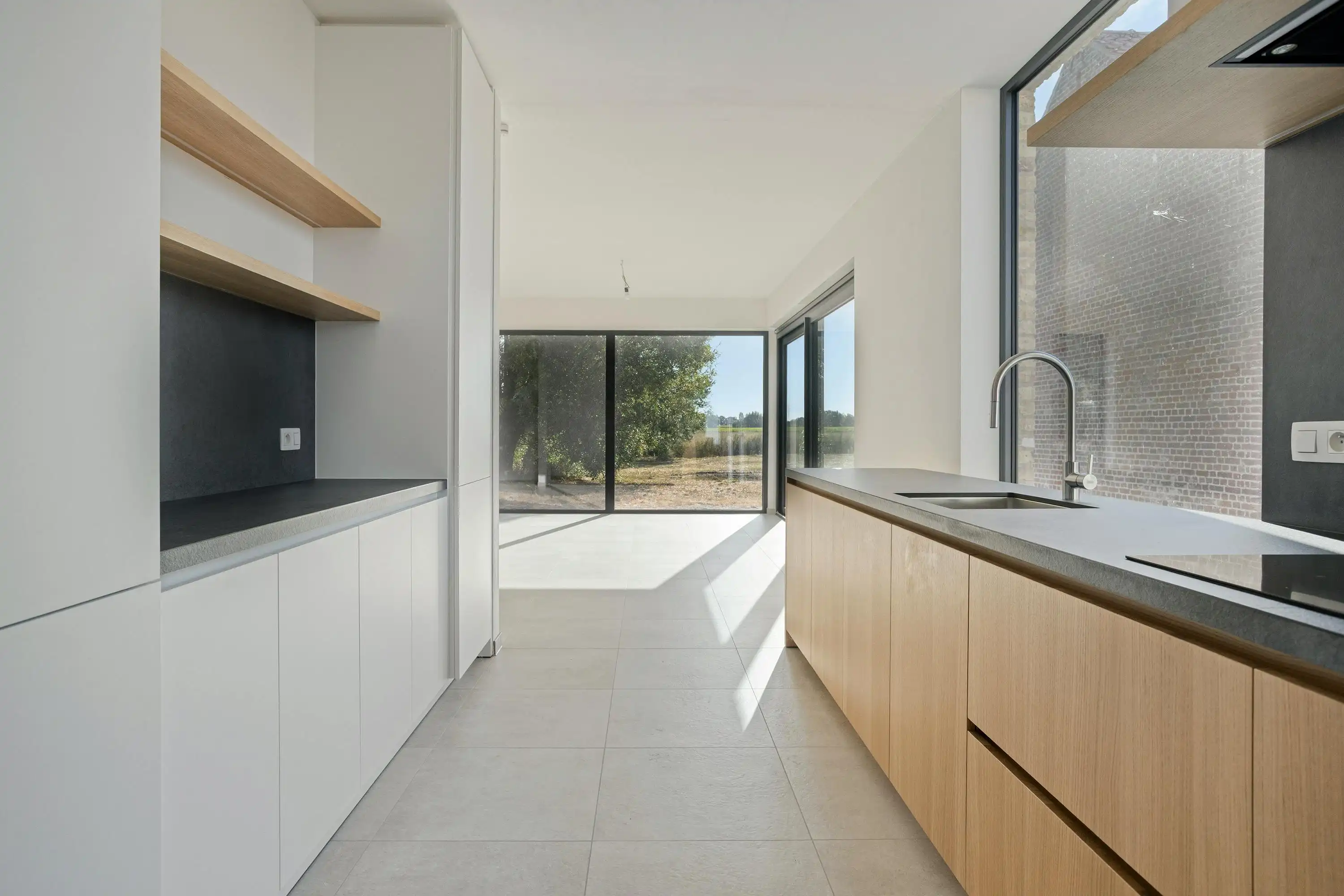 Alleenstaand huis te koop in Vleteren met weide en bijgebouw foto 13