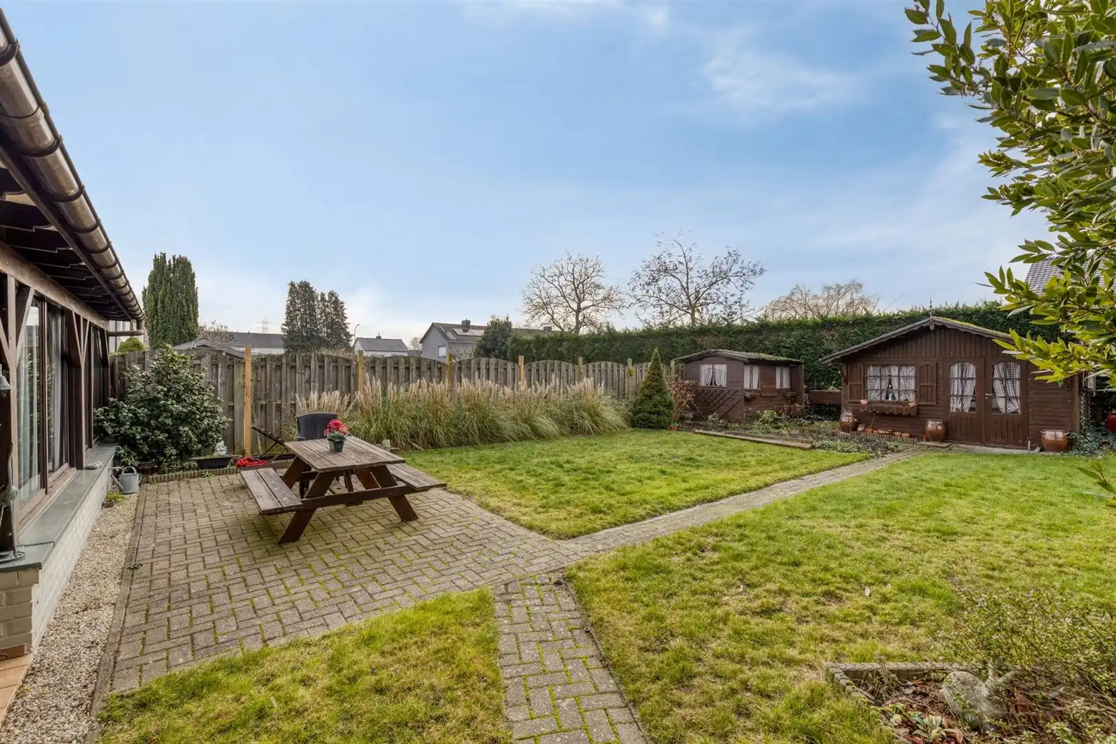 Ruime statige woning in een rustige buurt foto 31