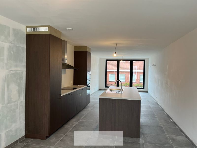 Luxueus nieuwbouwappartement met 2 slaapkamers en staanplaats in hartje Zwevegem foto 7