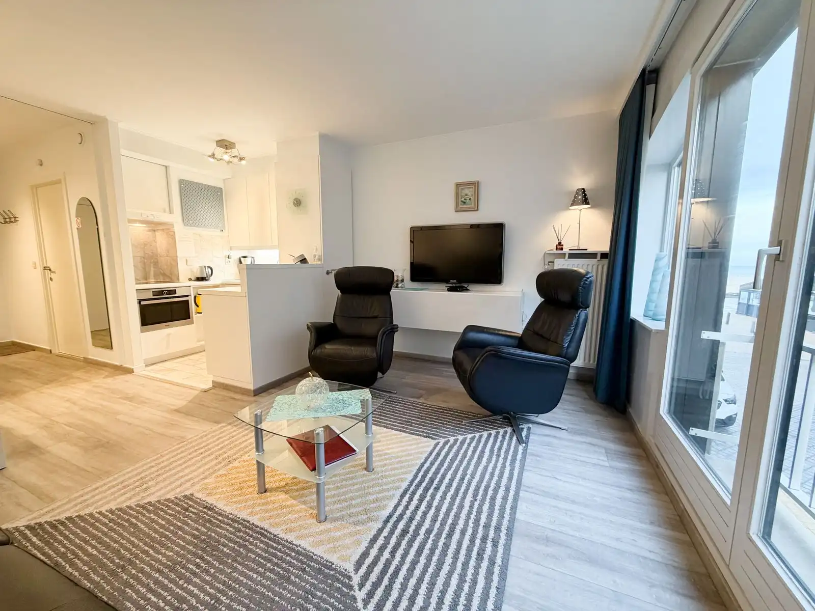 Lichtrijke studio op toplocatie nabij zee & strand foto 5