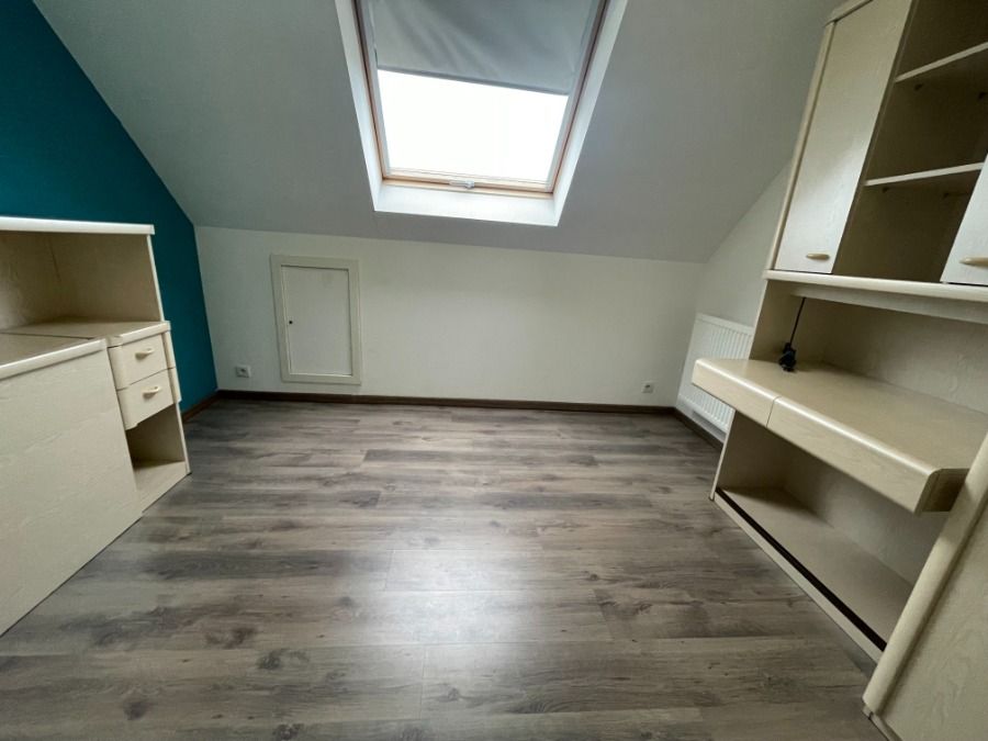 EENGEZINSWONING + tuin foto 18