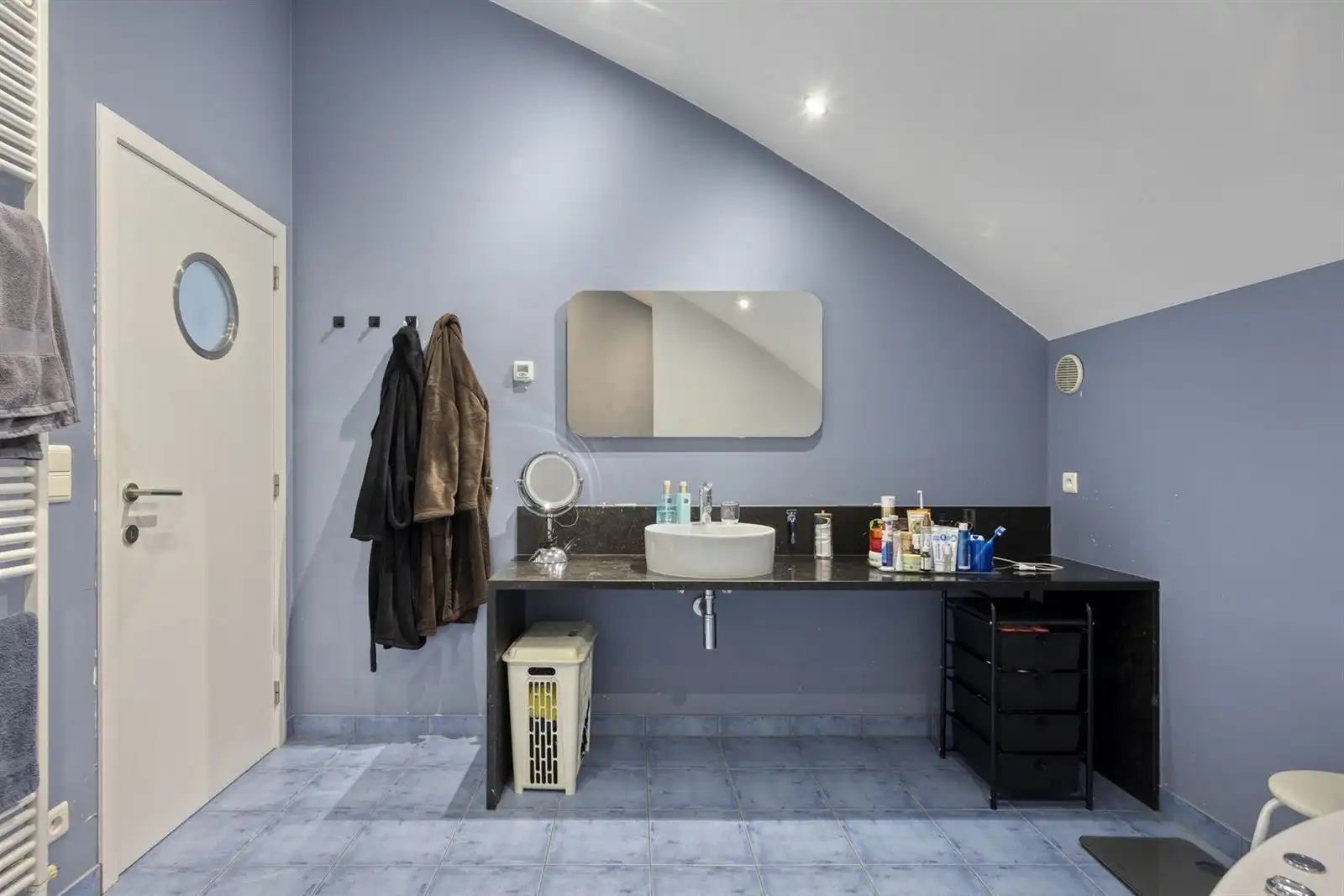 Ruime woning te koop met 5 slaapkamers foto 17