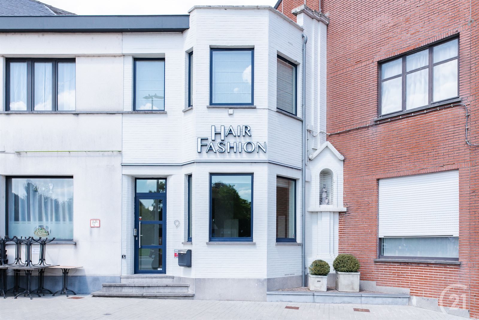 Instapklare woning met handelsruimte te Brakel! foto 14