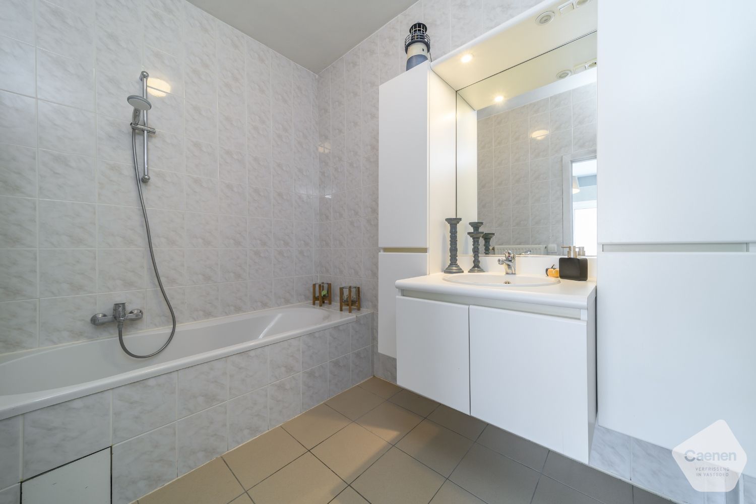 Gemeubeld, gezellig en modern 1-slaapkamerappartement in het hart van De Panne foto 10