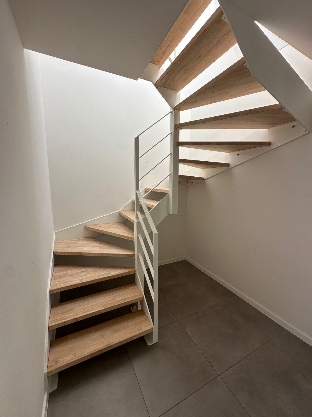 Te huur op jaarbasis – modern appartement in Sint-Idesbald foto 9