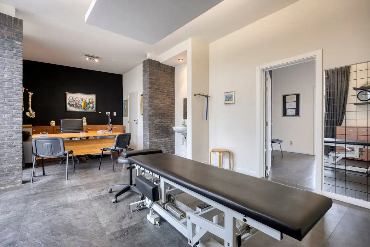 Karaktervolle viergevel woning op 24 are in Grimbergen – wonen en werken op toplocatie foto 47