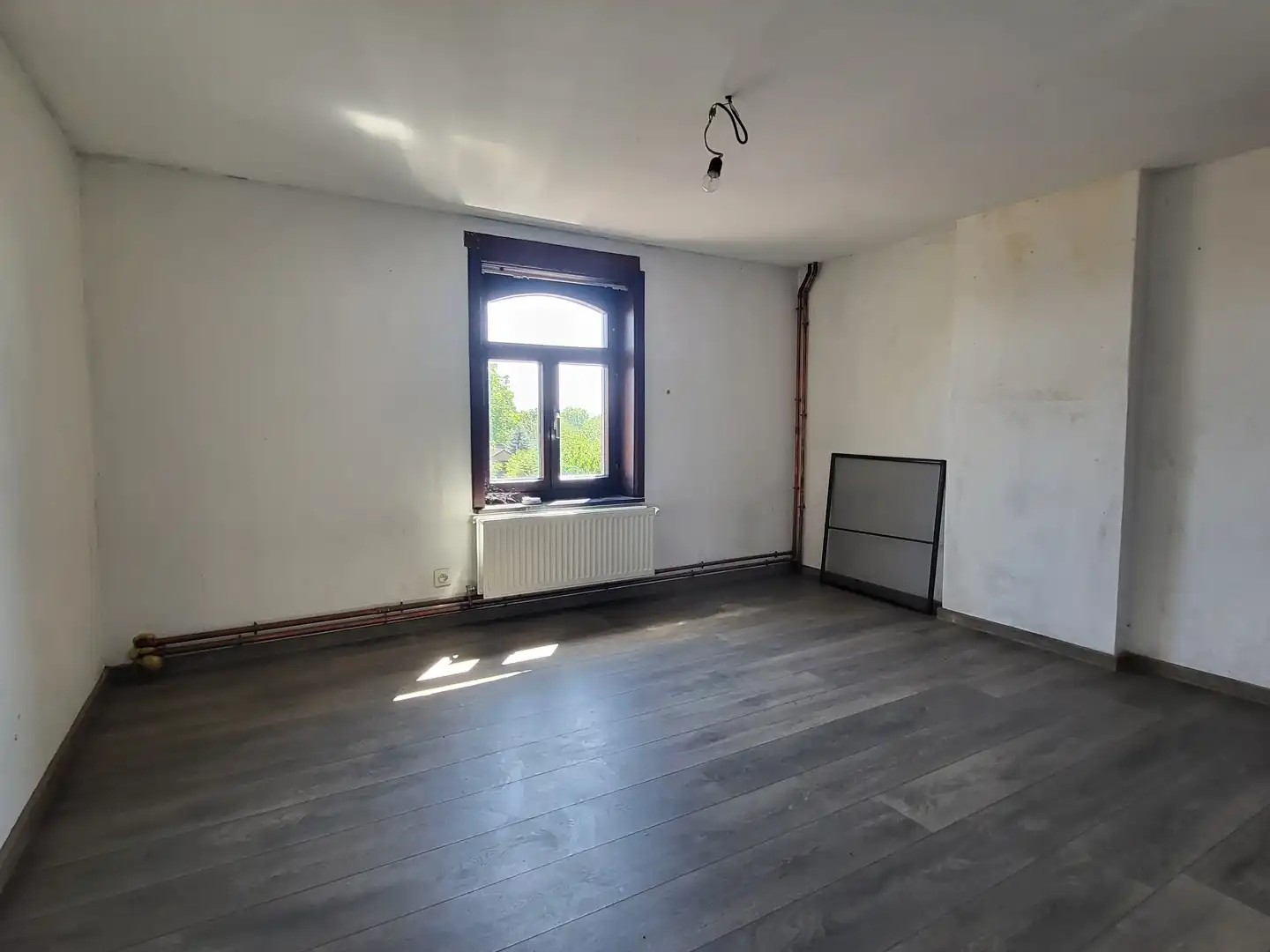 Landelijk gelegen woning met tuin, garage en ruime inrichtbare zolder. foto 18