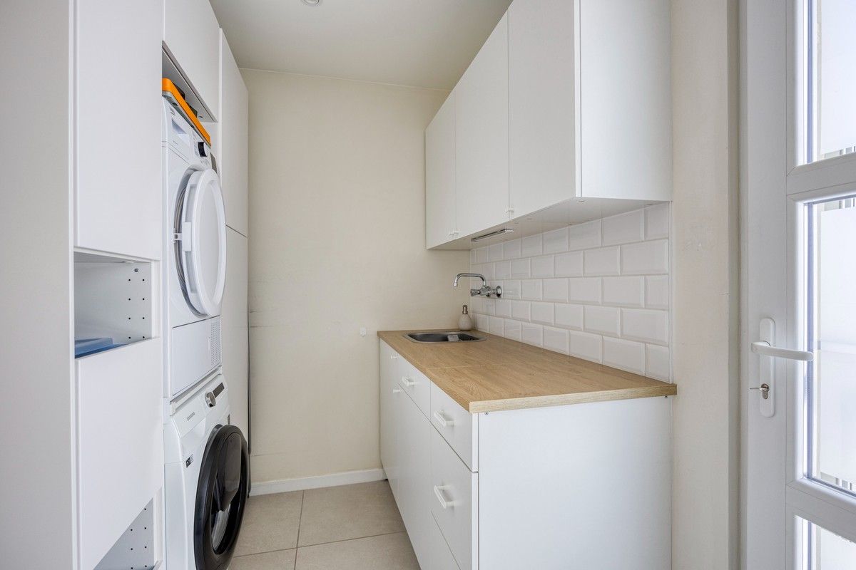 Instapklare, smaakvol gerenoveerde woning op een steenworp van het centrum van Lanaken. foto 15