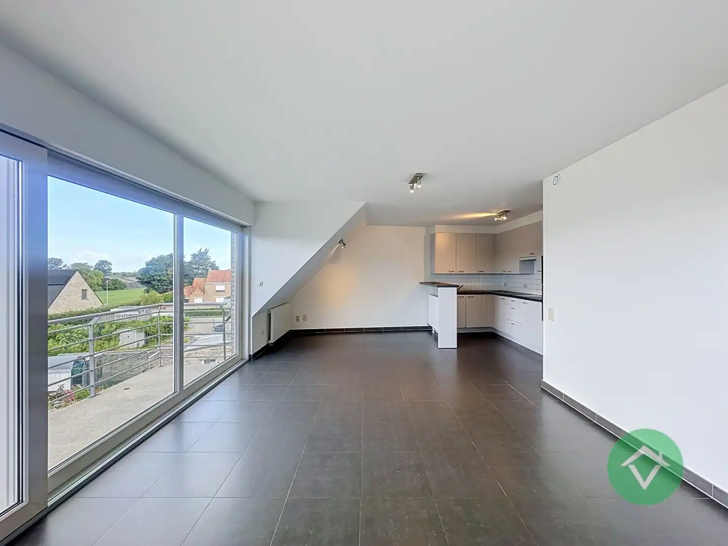 Geïnstalleerd en lichtrijk appartement met twee slaapkamers te Moere, Gistel foto 7