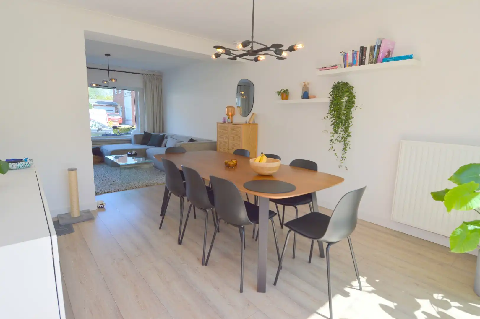 Gerenoveerde woning met 3 slaapkamers en zuidgerichte tuin te Kortrijk foto 4