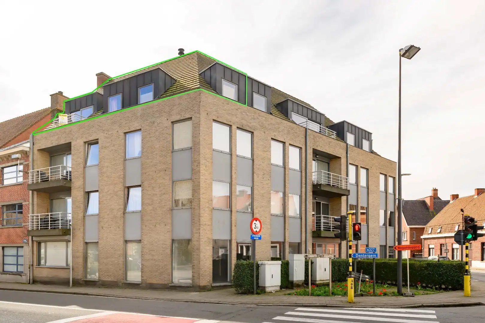 INSTAPKLAAR APPARTEMENT (146 m²) MET 3 SLPKS | STAANPLAATS + BERGING foto 18