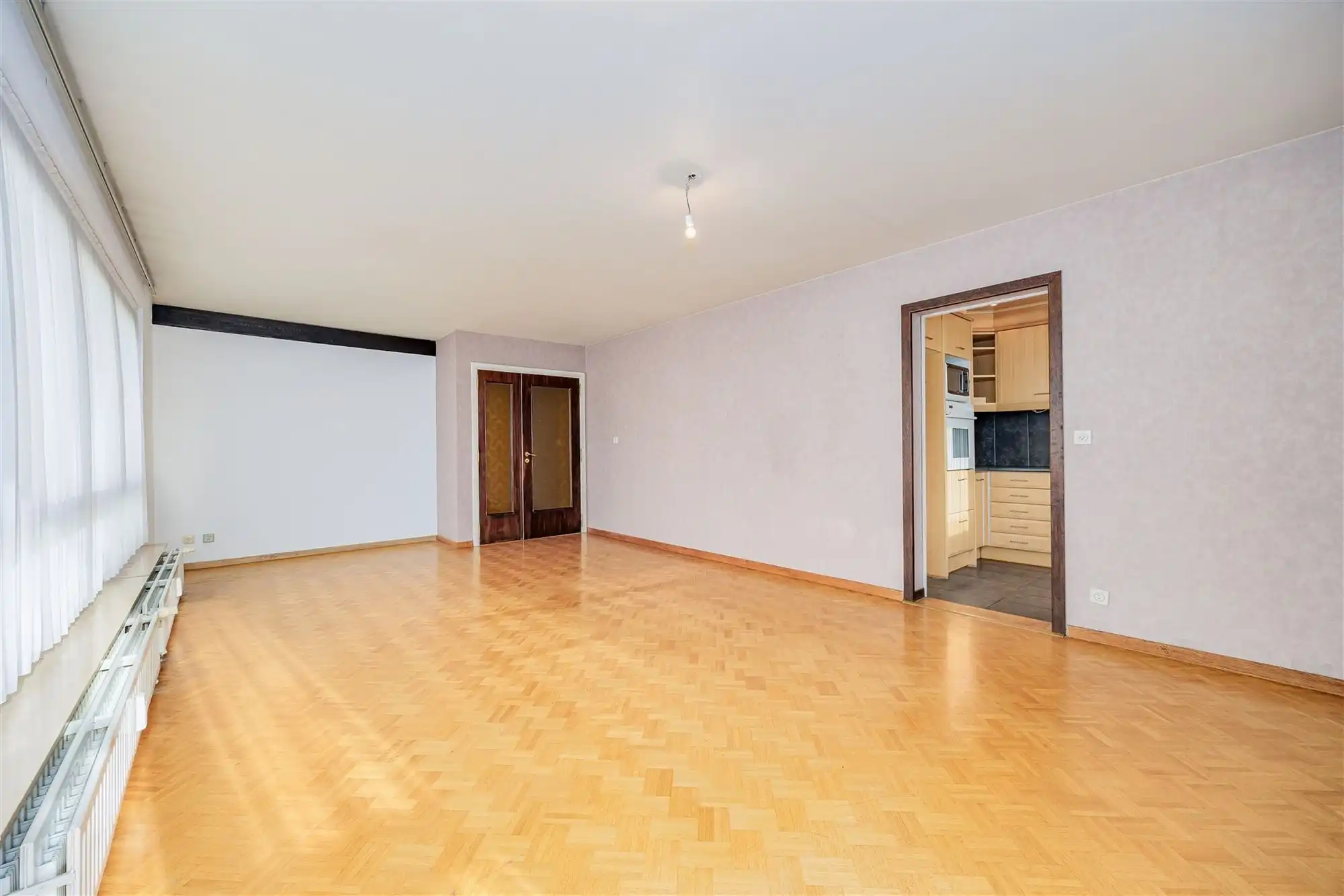 Zeer licht instapklaar appt met 3 slaapkamers en terras foto 4