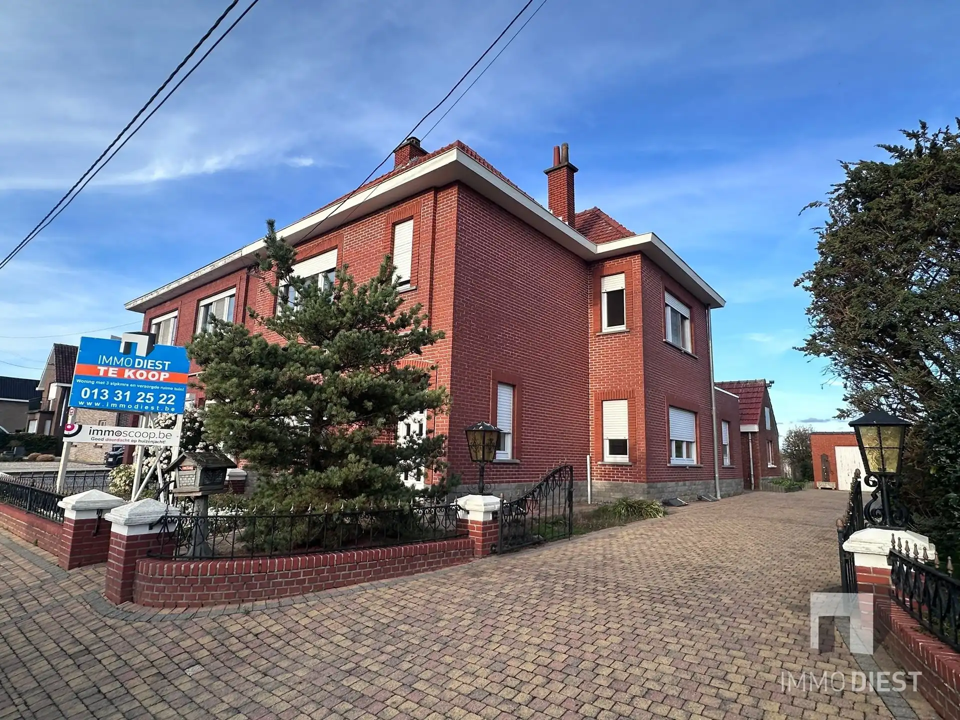 Stevige woning met 3 slpks en tuin + bouwgrond foto 37