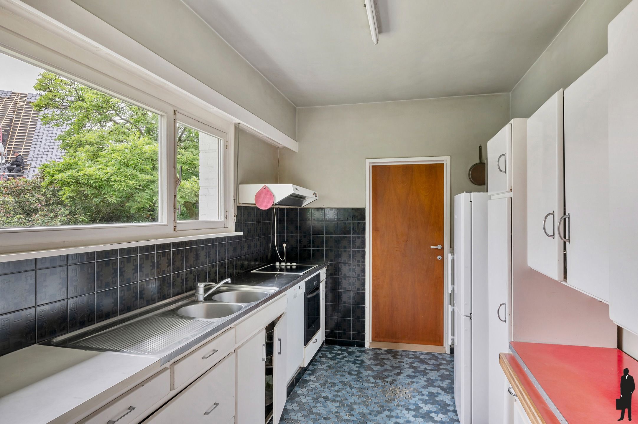Zonnige villa met karakter & potentieel in hartje Brasschaat foto 10