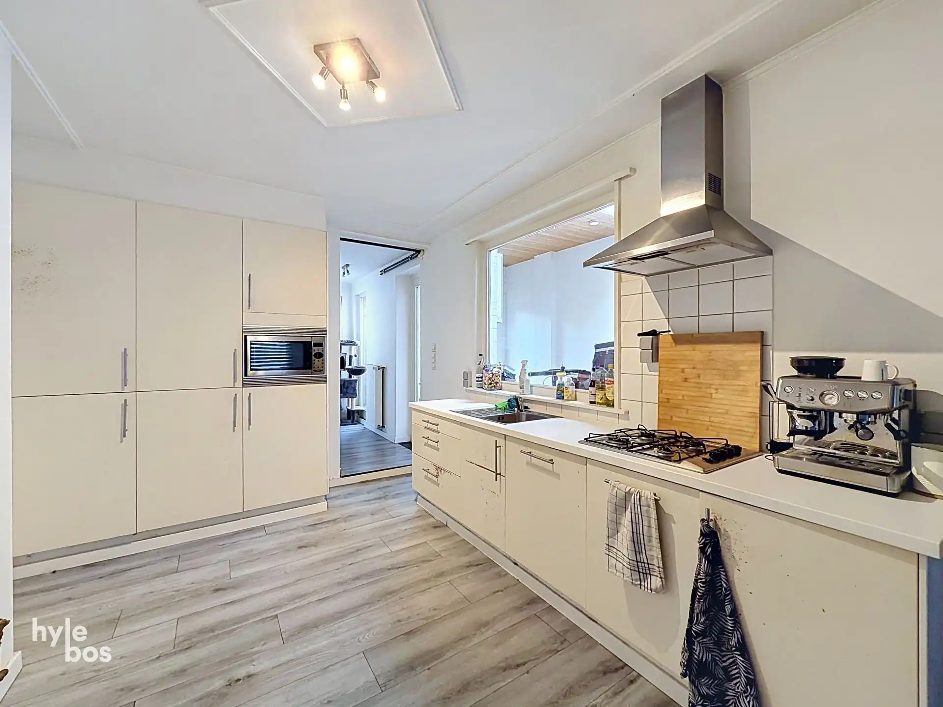 Goed gelegen instapklare woning met twee slaapkamers en mooie tuin foto 8