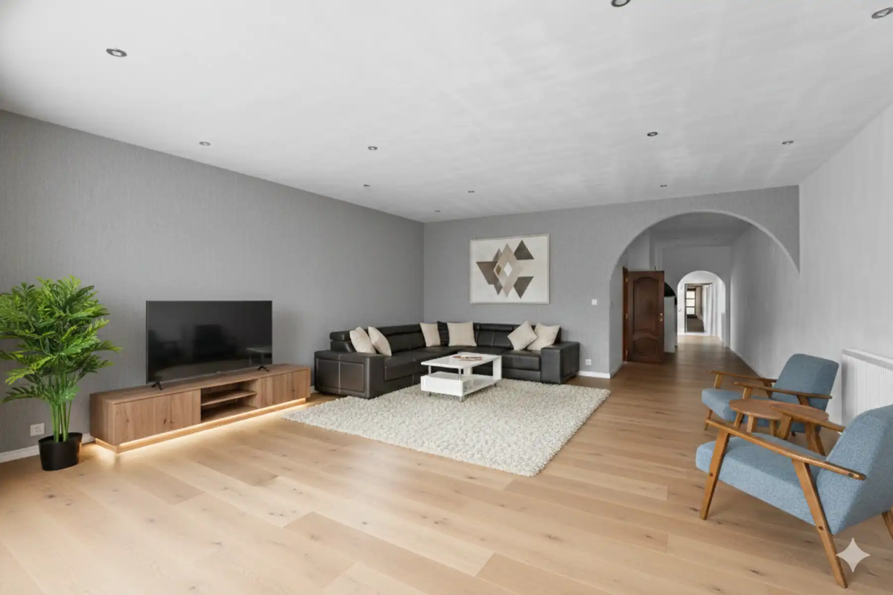 Ruime gezinswoning in hartje Sint-Niklaas foto 4