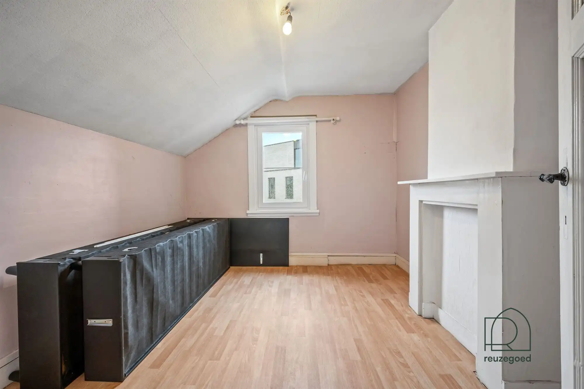 Karaktervolle woning met prachtige renovatiemogelijkheden in hartje Bonheiden foto 16