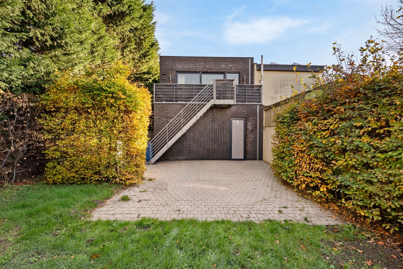 Recente & verrassende ruime woning met commercieel gelijkvloers foto 19