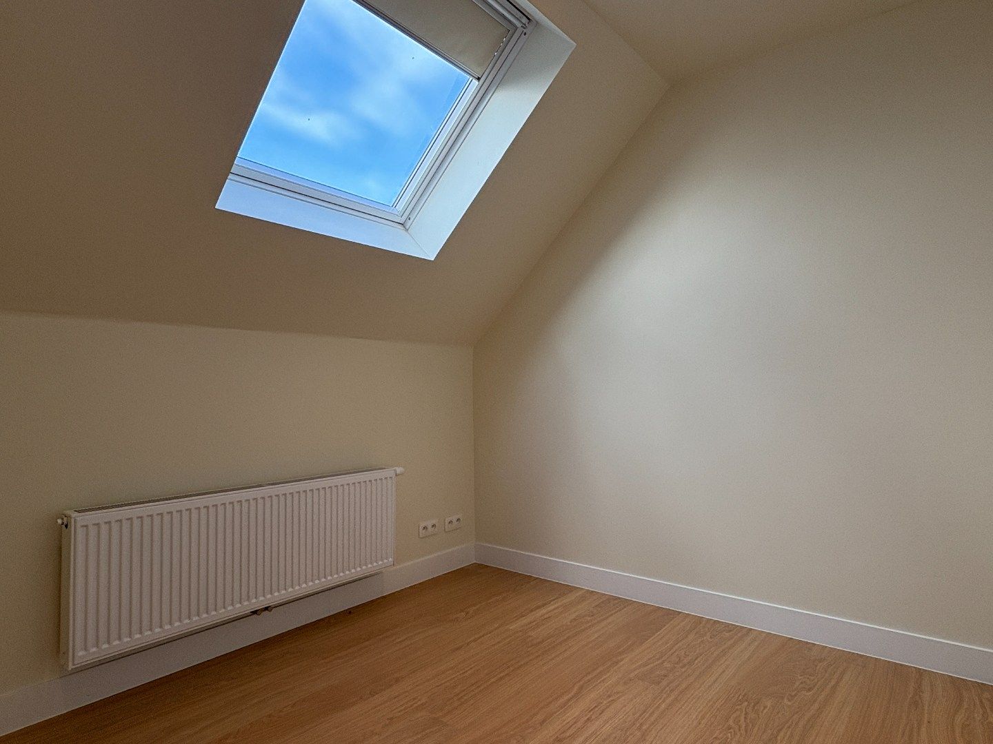 Compleet gerenoveerde woning met tuin en 4 slaapkamers in Tielt. foto 8