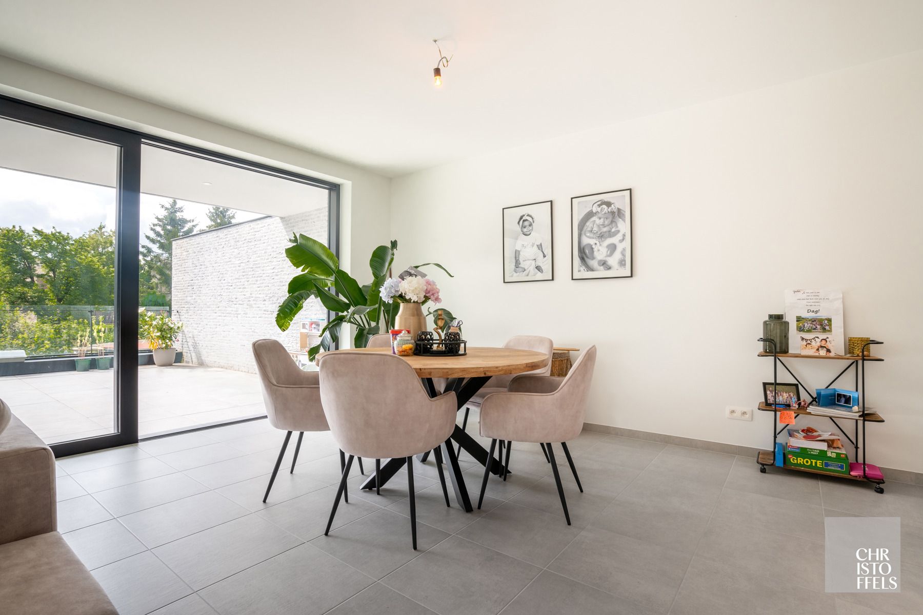 TE HUUR - Energiezuinig nieuwbouwappartement met zuidelijk terras nabij Lanaken centrum! foto 3