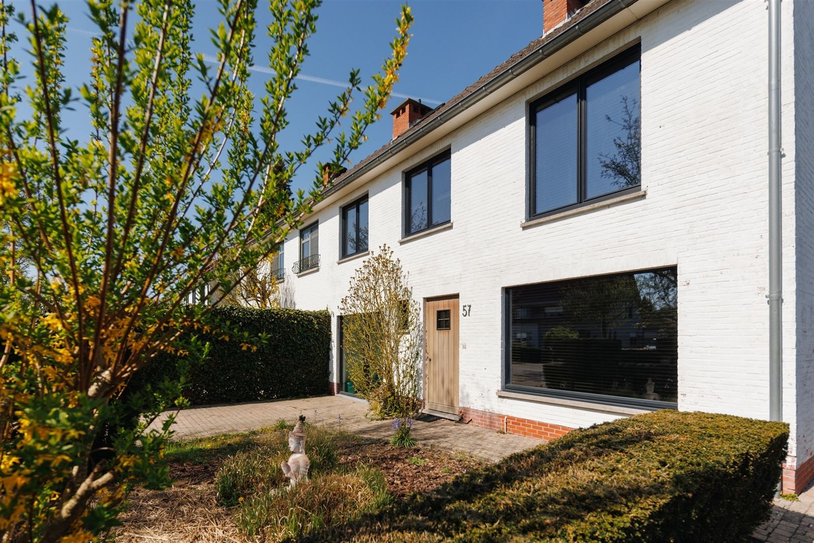 Stijlvol gerenoveerde woning in alle rust met plaats voor elk plan foto 27