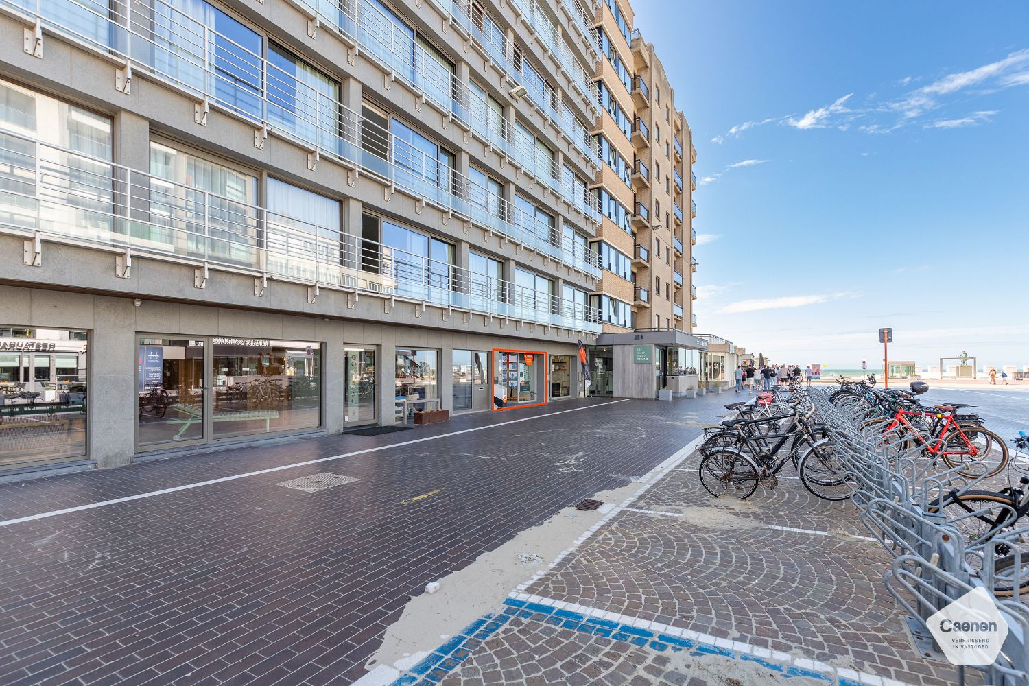 Commercieel handelspand op topligging - Astridplein Oostduinkerke foto 9