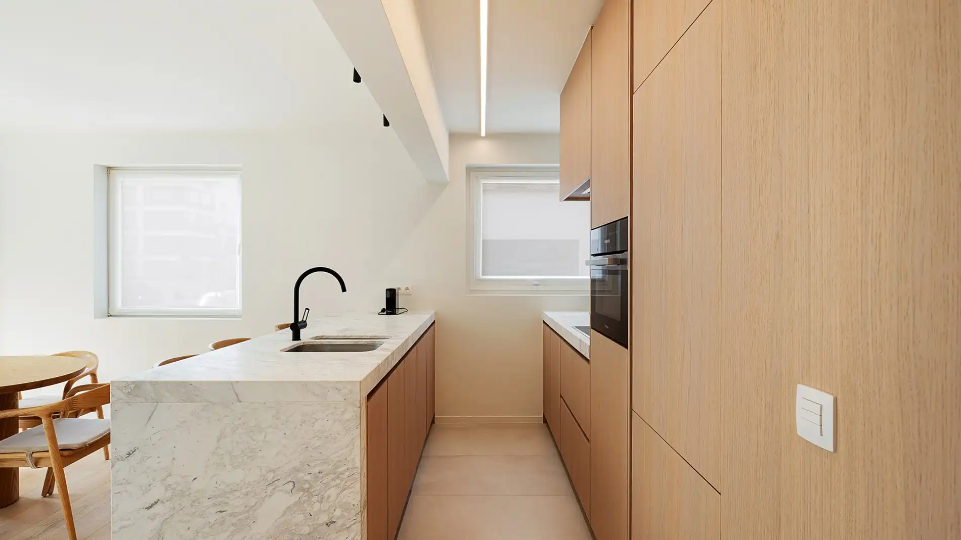 Gerenoveerd hoekappartement met 3 ruime slpks.  foto 6