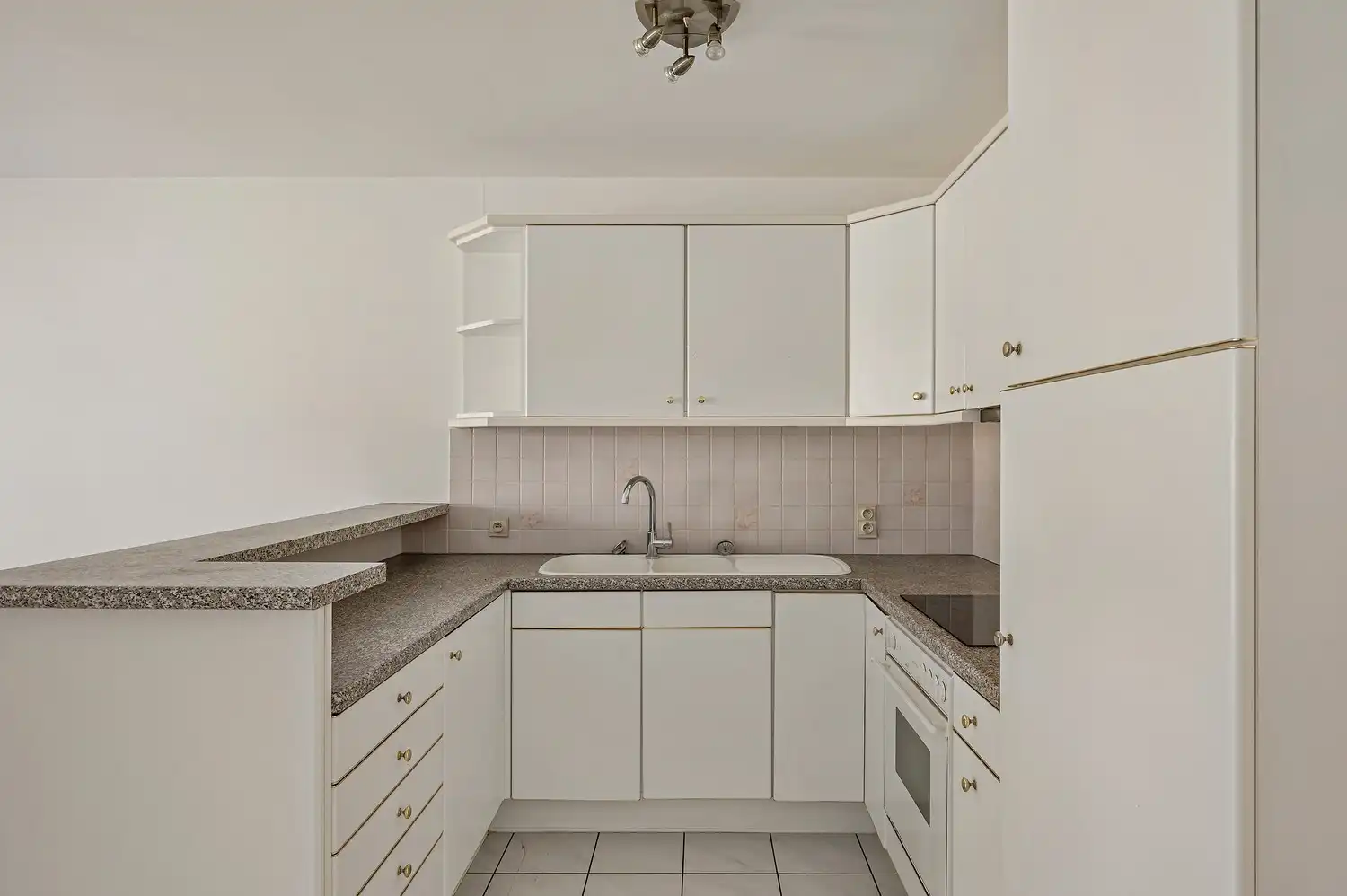 TE KOOP – Instapklaar appartement met 2 slaapkamers in het centrum van Berlaar. foto 10