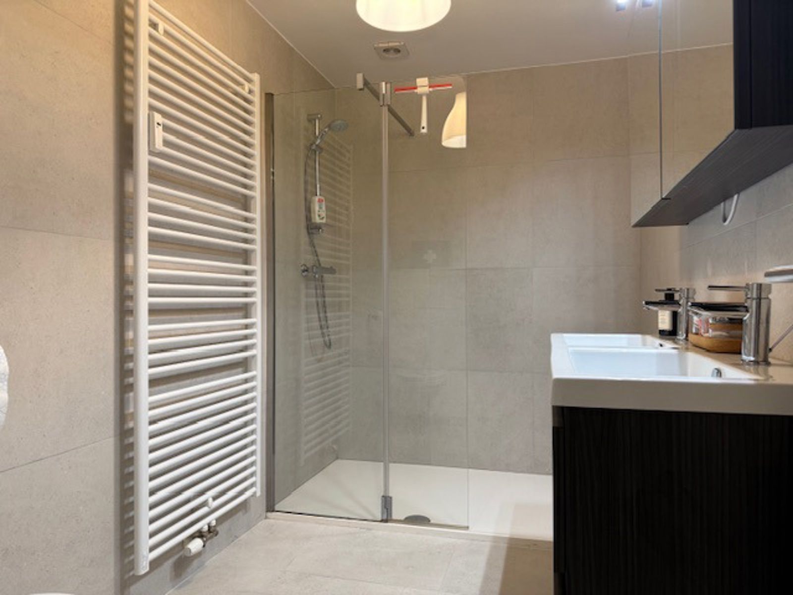 Te huur: ruim gelijkvloers appartement nabij stadscentrum van Aalst foto 16