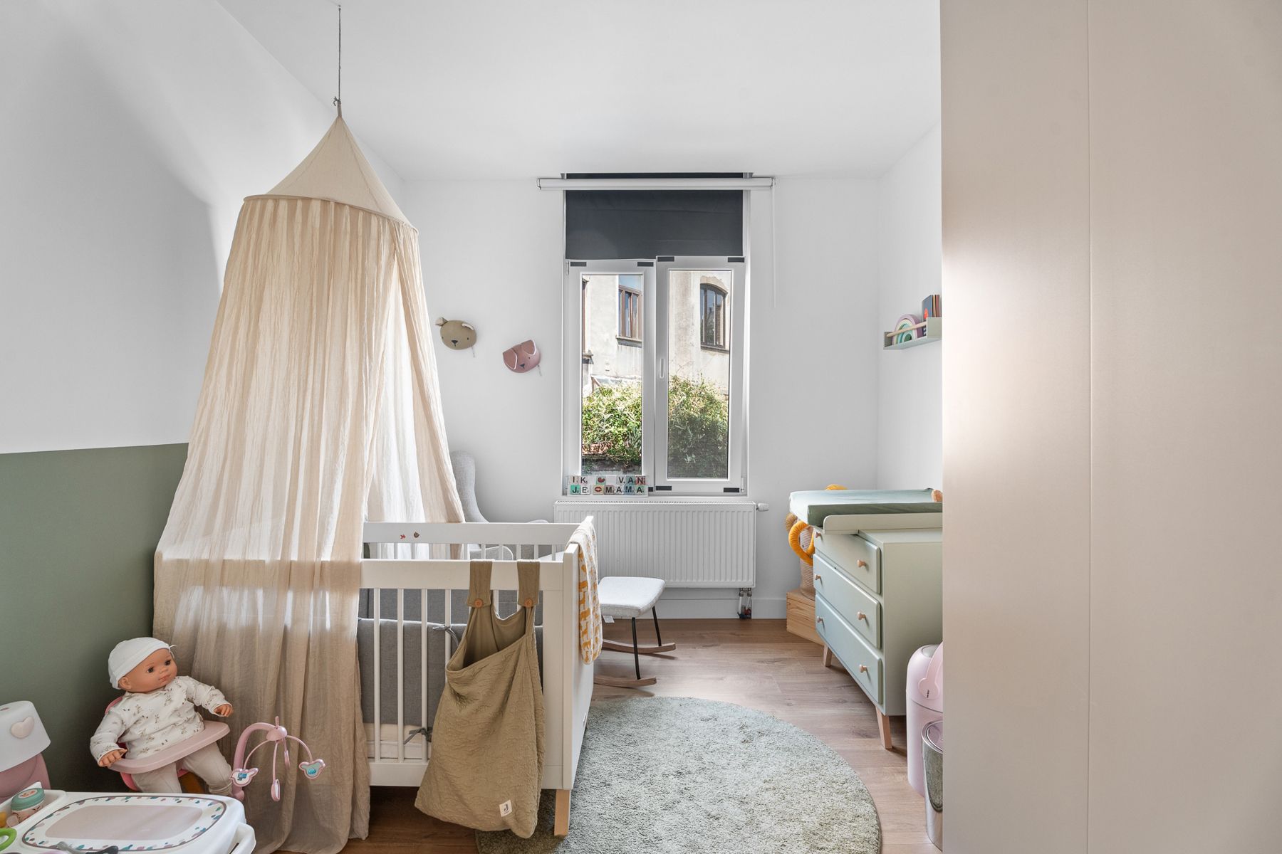 Instapklare ruime gezinswoning in levendige buurt Gent foto 8