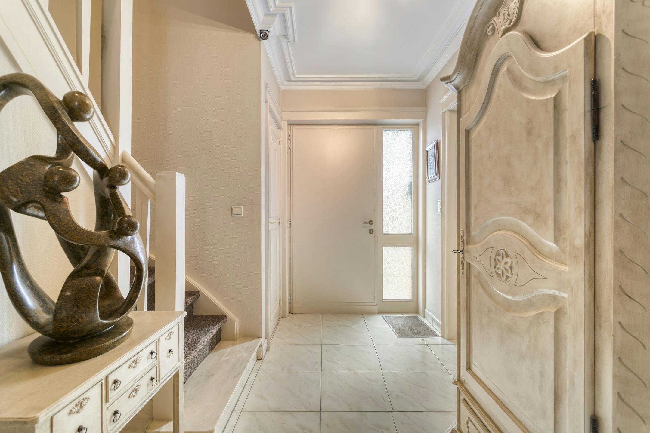 Praktijkruimte met woonst te koop in Beveren-Leie foto 14