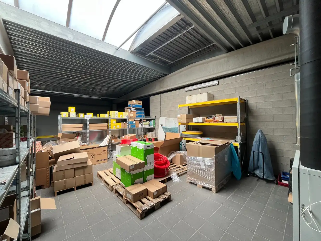 KMO-unit met kantoor foto 23