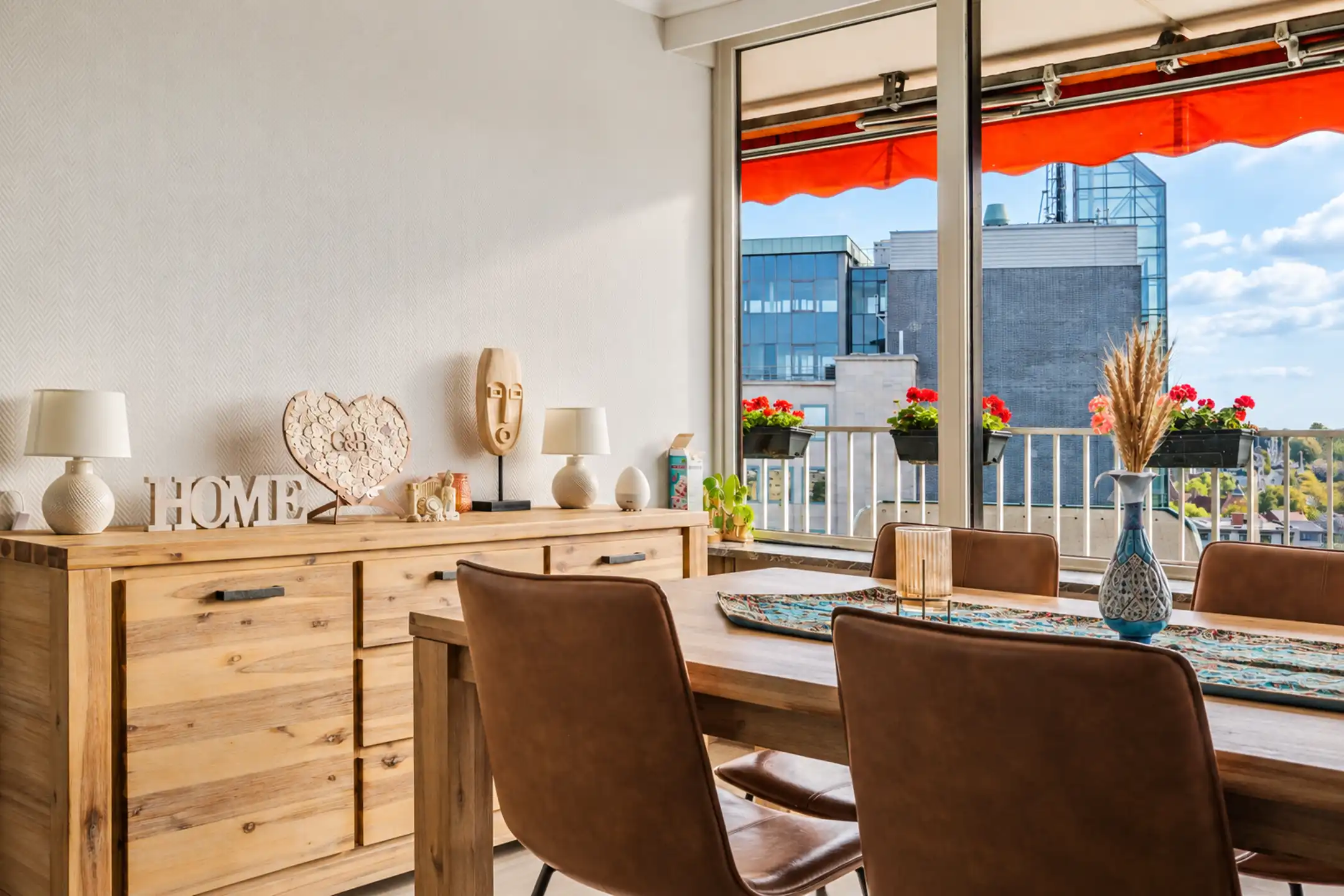 Lichtrijk appartement met 2 slp, 2x terras en garage te Gent foto 8