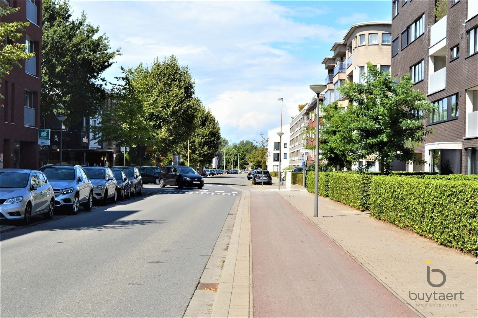 Modern instapklaar twee slaapkamer appartement met zonnig terras en last but not least een parking! foto 15