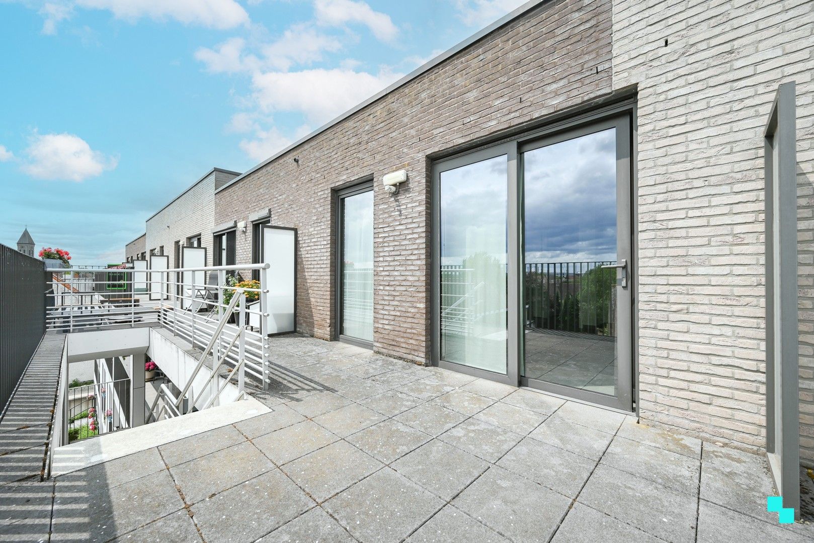 Charmant tweeslaapkamerappartement nabij centrum foto 19