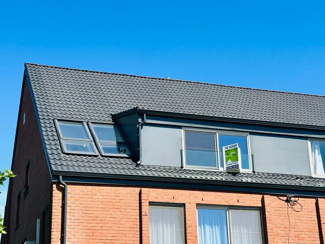 Ruim 3 slaapkamer duplex appartement te Lanaken foto {{pictureIndex}}