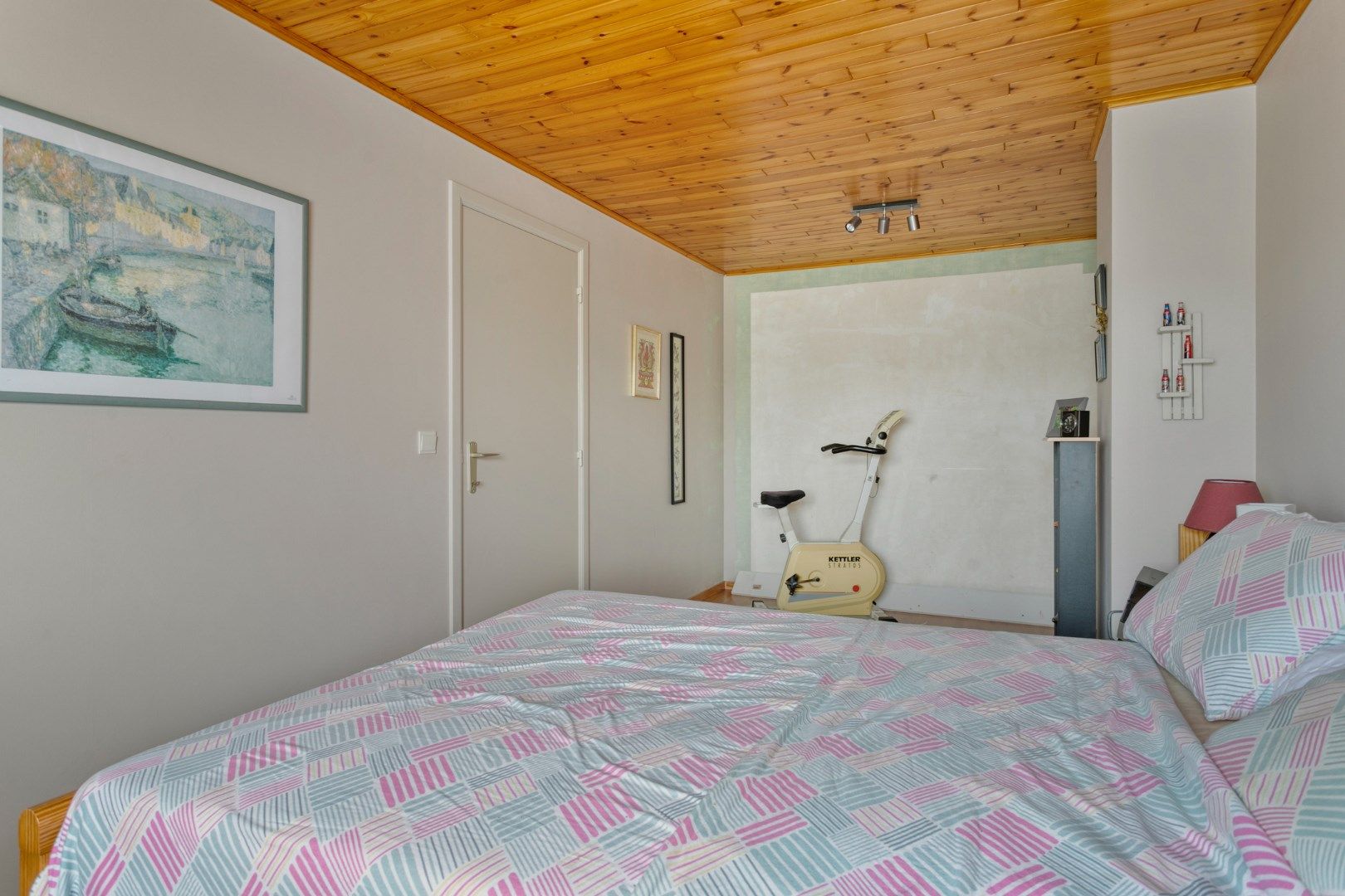 Mooie woning met 3 slaapkamers, garage en prachtige tuin! foto 12