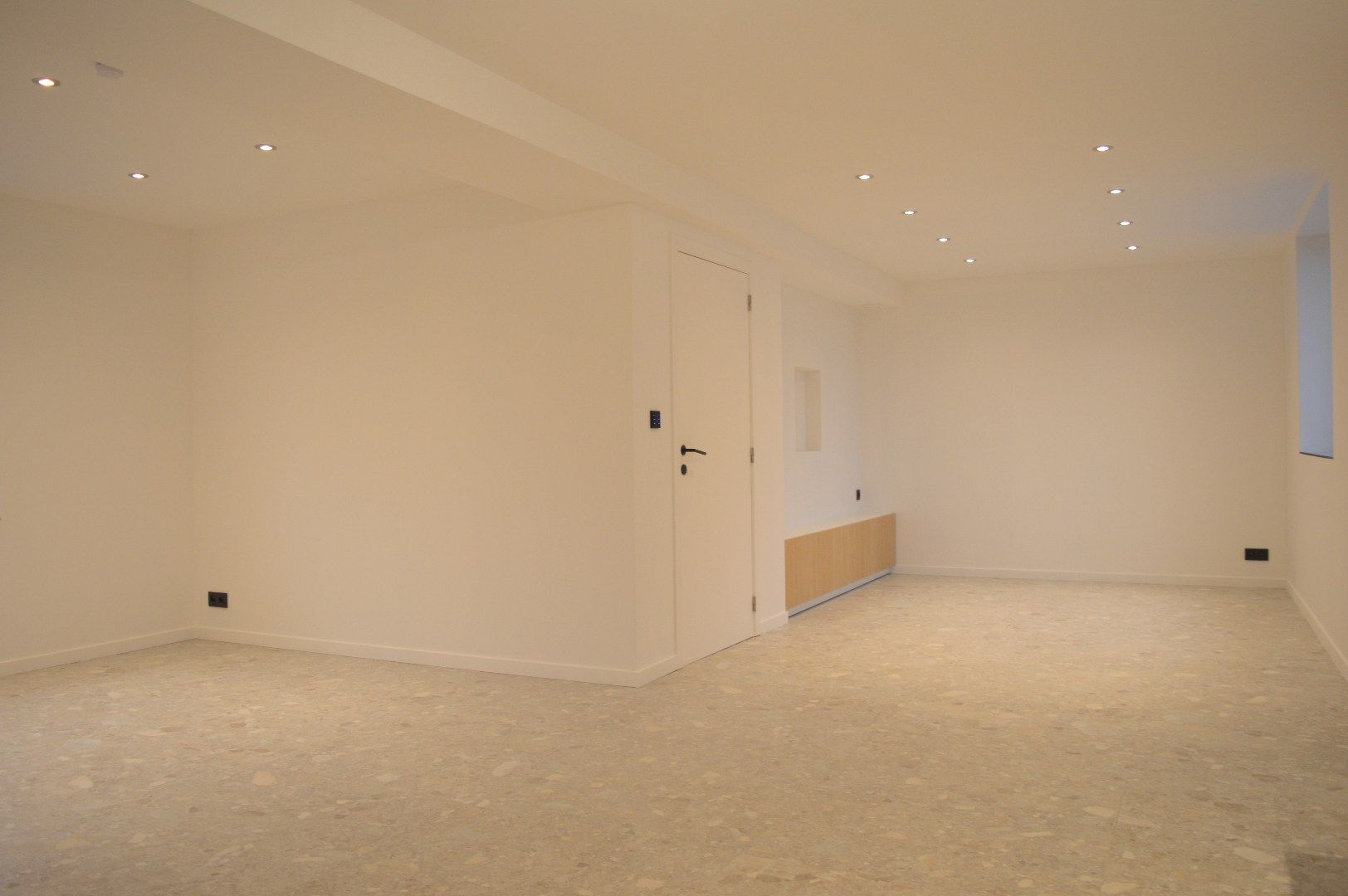 Gerenoveerde woning met tuin, garage en 3 slaapkamers in Bellegem foto 4