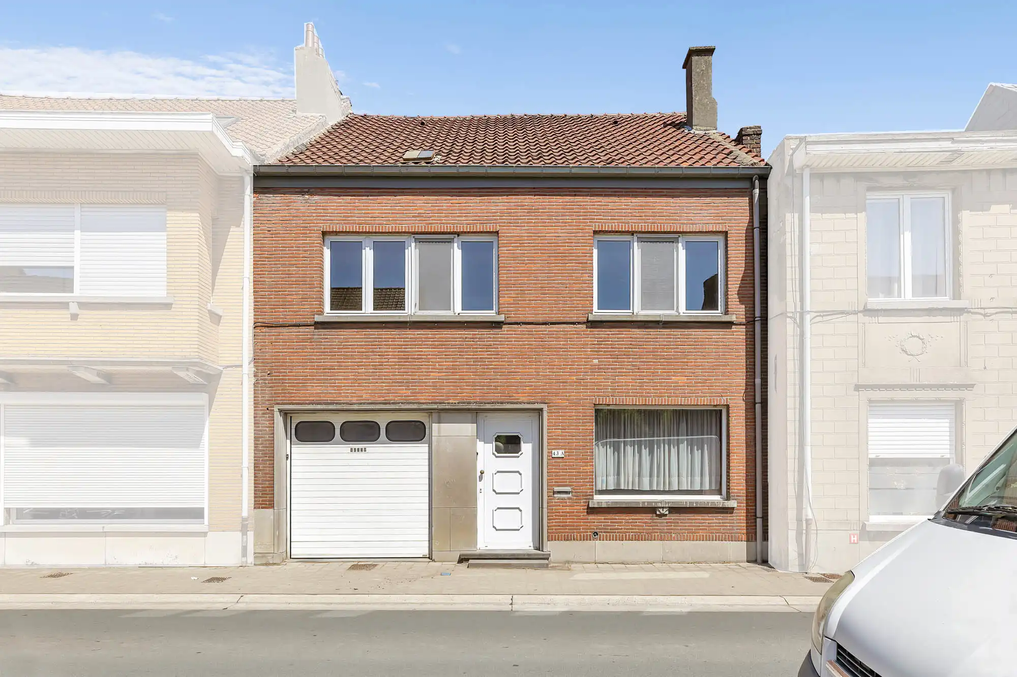 Hoofdfoto van de publicatie: Te renoveren woning met garage