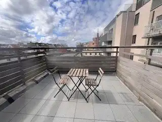  Ruime flat met terras in kleinschalige residentie in hartje Oostende. foto 3