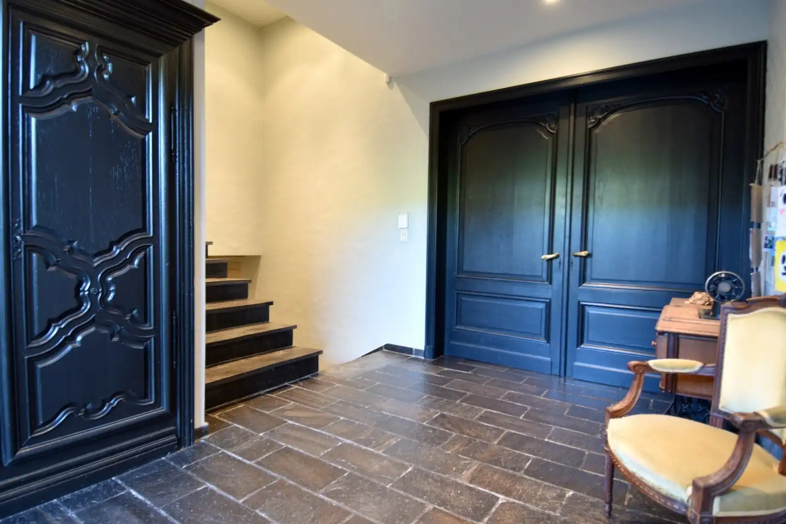 Alleenstaande woning met 3 slaapkamers en praktijkruimte in centrum Aalbeke foto 4