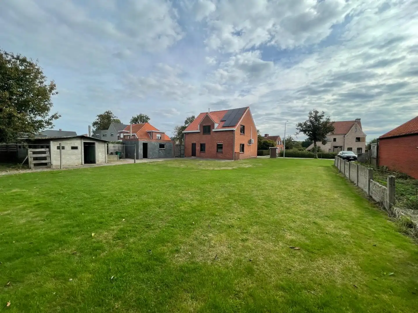 VRIJSTAANDE WONING OP RUIM PERCEEL VAN 1.370 M² MET 29 M STRAATBREEDTE foto 19