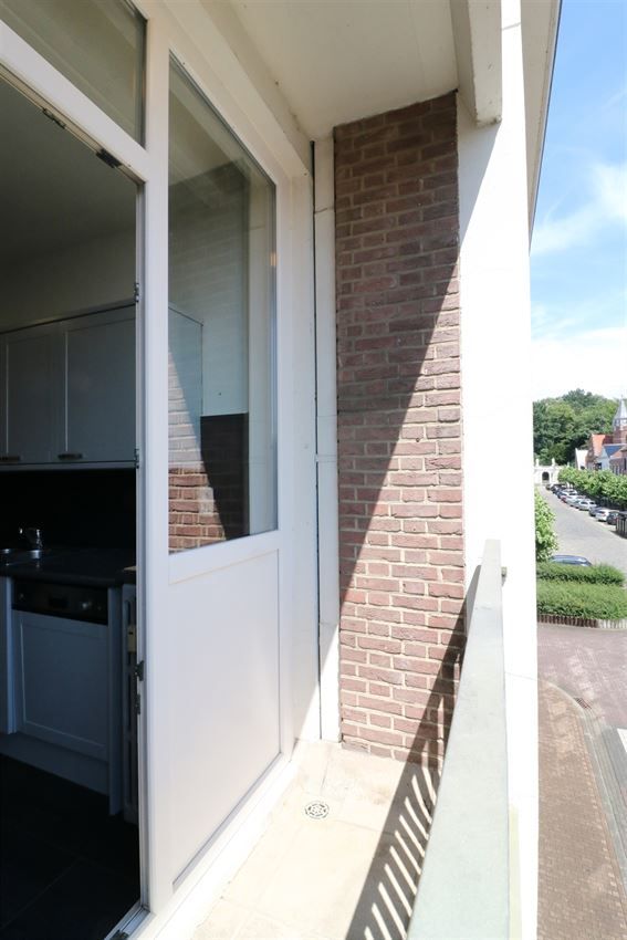 Appartement met 2 slpk, terras, en kelder foto 9