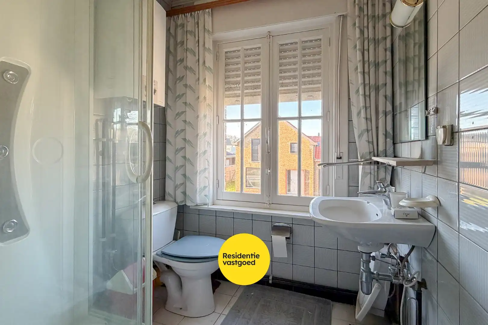 Ruime woning met zuidgerichte tuin te Sint-Michiels foto 14