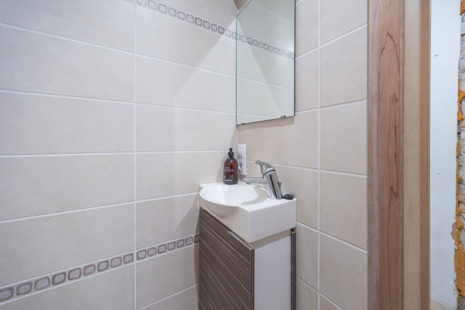 Ruime te renoveren woning met zonnige tuin en tal van mogelijkheden. foto 33